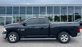 2015 RAM 1500 4WD Quad Cab 140.5" ST