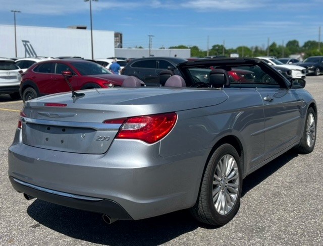 2013 Chrysler 200 2dr Conv Touring