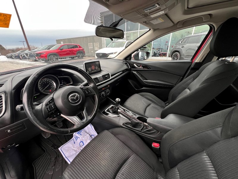 2014  Mazda3 4dr Sdn Man GS-SKY