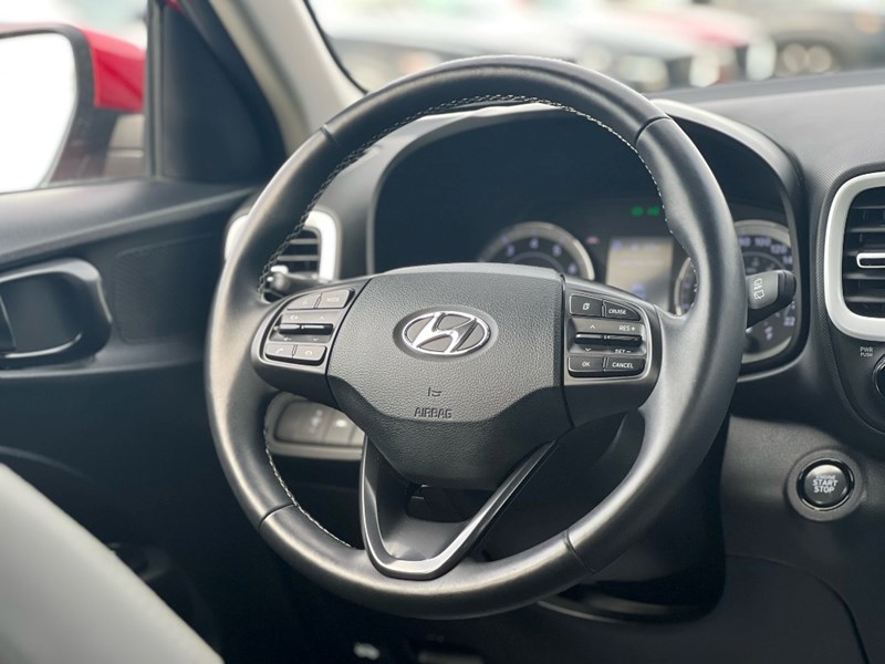 2022 Hyundai Venue Ultimate IVT w/Black Interior