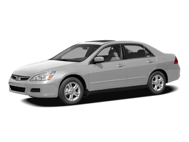 2007 Honda Accord 4dr I4 AT DX-G Alabaster Silver  Shot 2